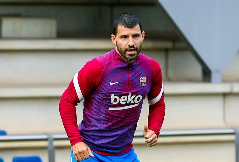Detectan una posible arritmia cardiaca al Kun Agüero Detectan una posible arritmia cardiaca al Kun Agüero