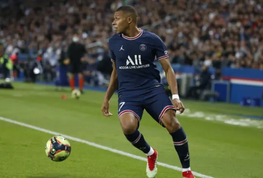 Mamá de Kylian Mbappé revela que están en negociaciones con el PSG