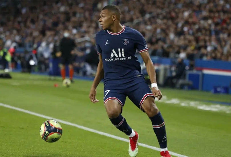 Mam&aacute; de Kylian Mbapp&eacute; revela que est&aacute;n en negociaciones con el PSG