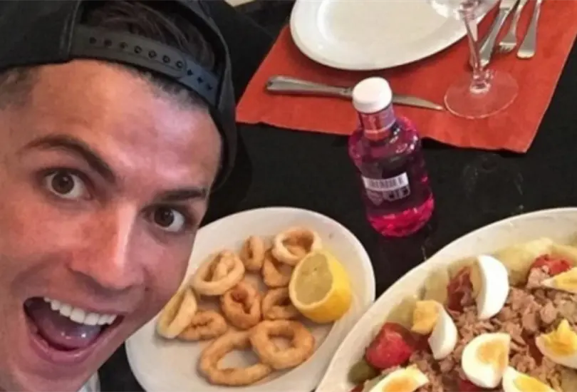 Cristiano tiene su d&iacute;a de comida basura; revelan lo que come
