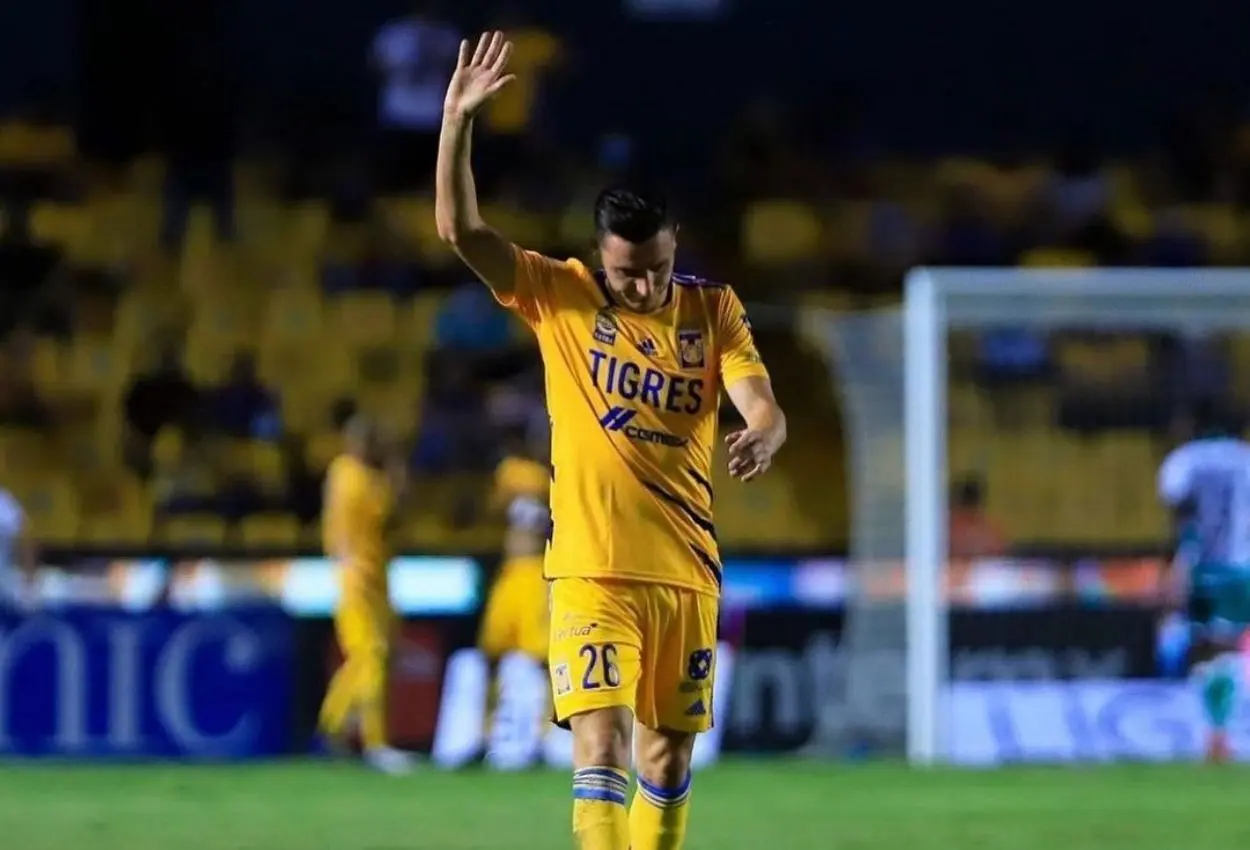 El delantero francés ha tenido acción en siete juegos como titular y el resto se la ha pasado lesionado. Foto: Instagram Club Tigres.