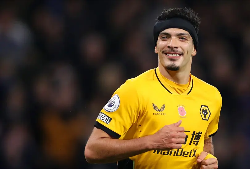 Jim&eacute;nez aprovecha regalo del Everton para meter su segundo gol de la temporada