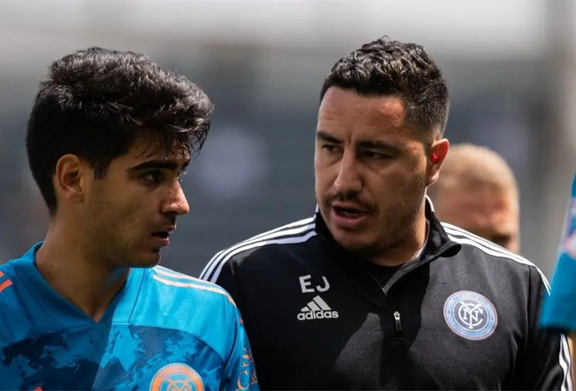 Hacen m&aacute;s atletas que futbolistas, dice Efra&iacute;n Ju&aacute;rez sobre el futbol de EU