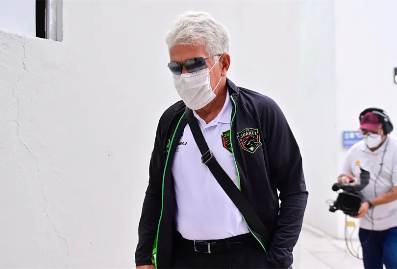 Comisión Disciplinaria anuncia sanción y lanza advertencia para Tuca Ferretti Comisión Disciplinaria anuncia sanción y lanza advertencia para Tuca Ferretti