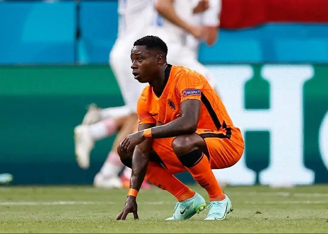 El futbolista incluso disputó la Euro 2020 con Holanda (Instagram - @fcsm_official)