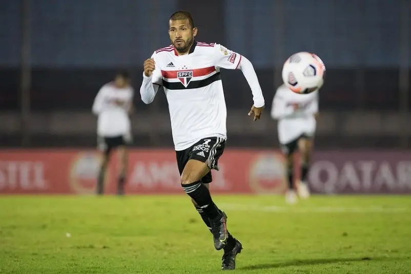 Joao Rojas en un partido del Sao Paulo - Instagram @joaorojasoficial