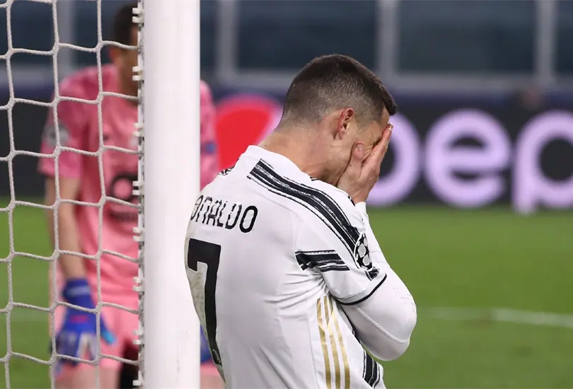 &iexcl;Devastado! Ronaldo llor&oacute; tras la eliminaci&oacute;n de la Juventus en la Champions League