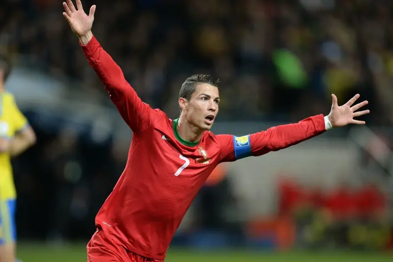 Cristiano Ronaldo anotó 4 goles en la serie entre Portugal y Suecia del 2013 - Twitter @EURO2024