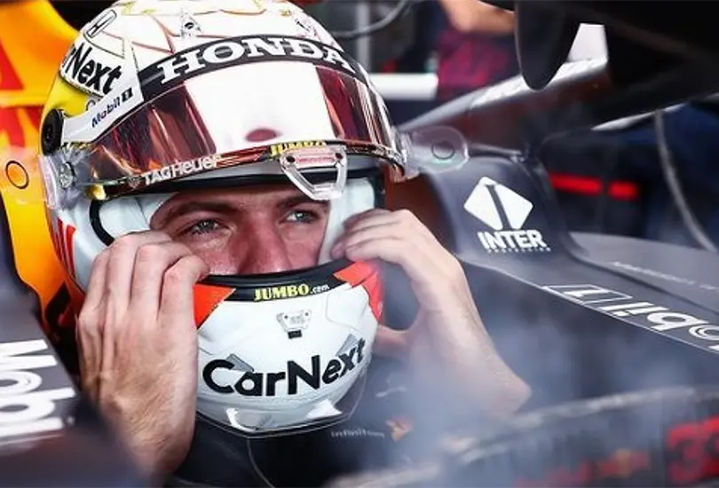 Es m&aacute;s barata la multa por quitarse el cintur&oacute;n que por tocar un aler&oacute;n, critica Verstappen