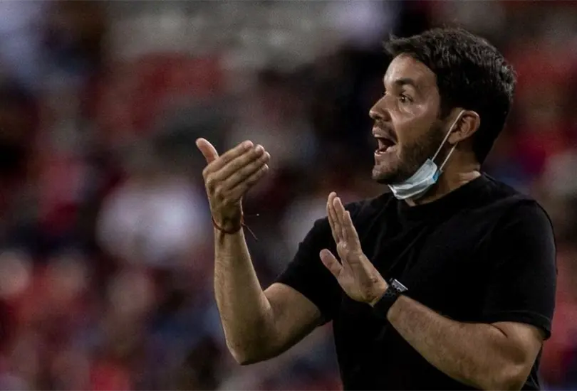 Larcamón tras quedar eliminado del torneo: debemos tener un plantel que compita Larcamón tras quedar eliminado del torneo: debemos tener un plantel que compita