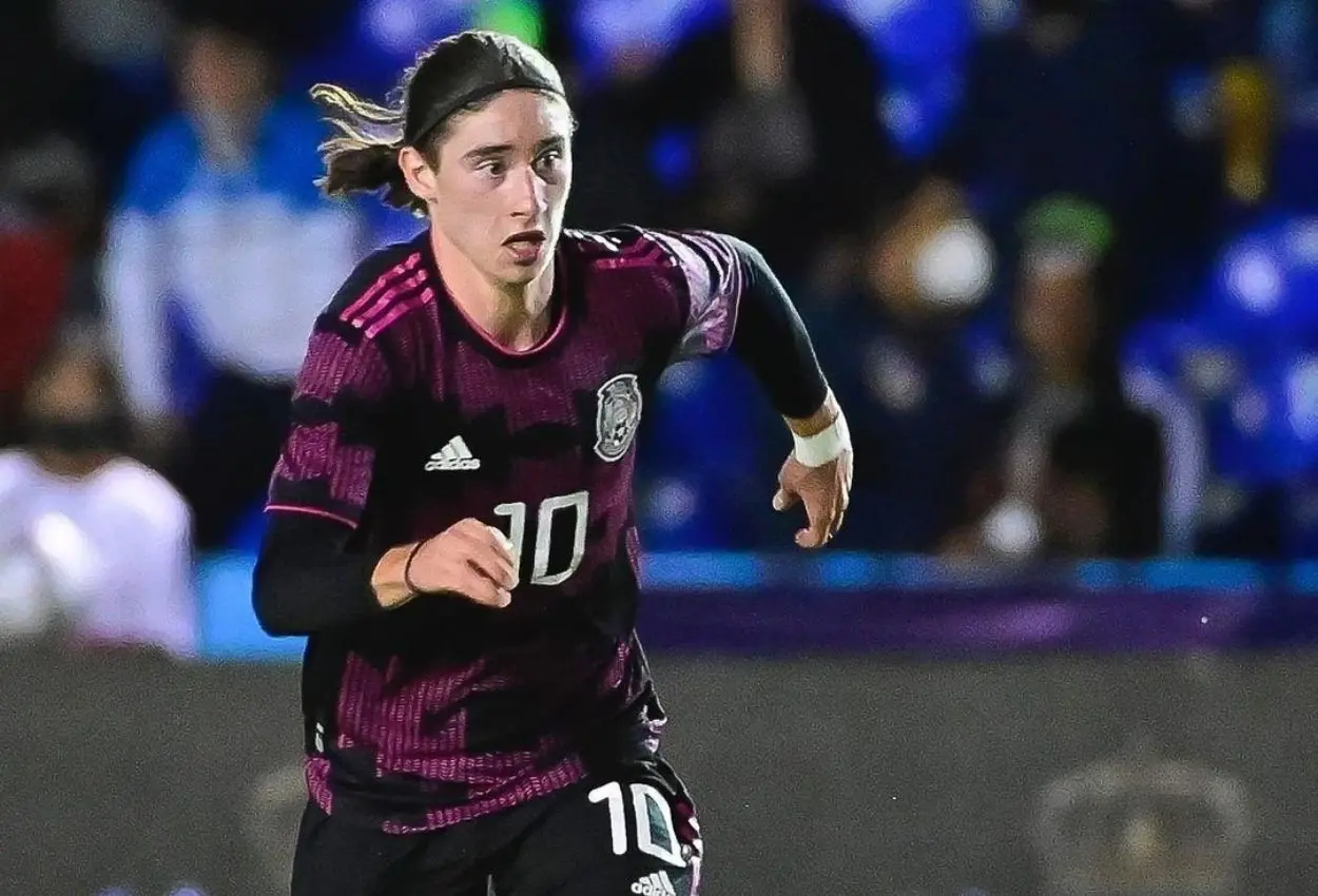 Marcelo Flores aseguró que le gustaría representar a México en el Mundial de Qatar 2022. Foto: Instagram 10marceloflores.