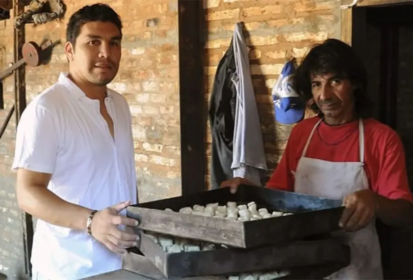 Es mentira que sea muy pobre y trabaje en una panadería: Salvador Cabañas Es mentira que sea muy pobre y trabaje en una panadería: Salvador Cabañas