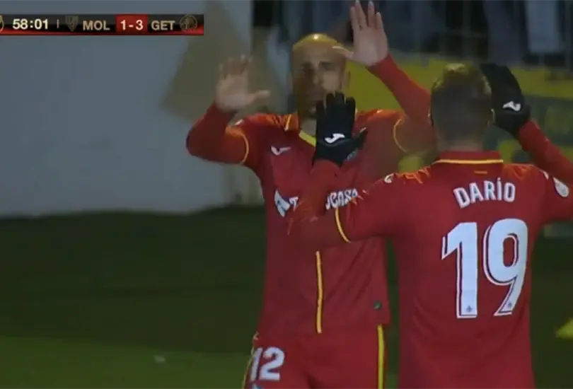 Getafe golea en su debut de la Copa del Rey; Macías sale lesionado Getafe golea en su debut de la Copa del Rey; Macías sale lesionado