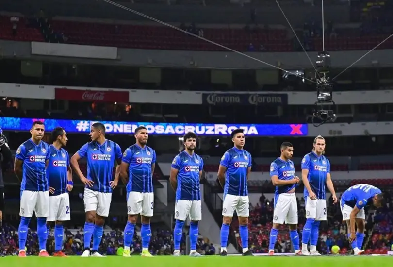 Investigan grito en el Cruz Azul vs León; desalojaron a más de 100 personas del Azteca Investigan grito en el Cruz Azul vs León; desalojaron a más de 100 personas del Azteca