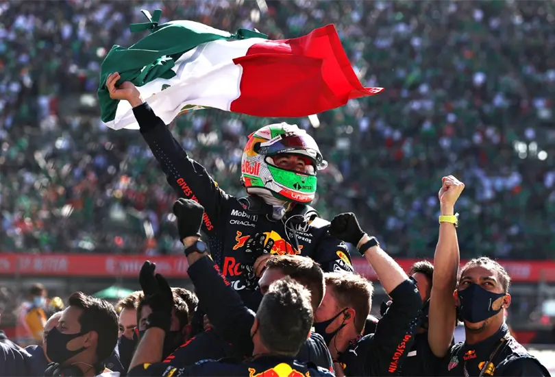 Checo Pérez y Verstappen hacen historia en el Gran Premio de México Checo Pérez y Verstappen hacen historia en el Gran Premio de México