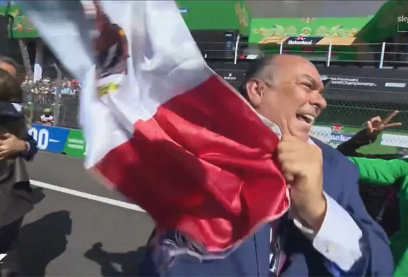 Papá de Checo Pérez roba reflectores en el Gran Premio de México Papá de Checo Pérez roba reflectores en el Gran Premio de México