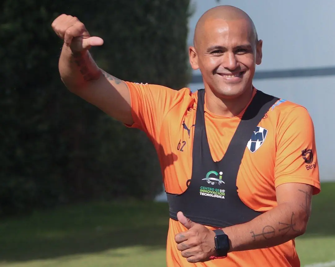 El chileno siempre trabajó duro para dar resultados en la cancha (Instagram - @raya2cfm)