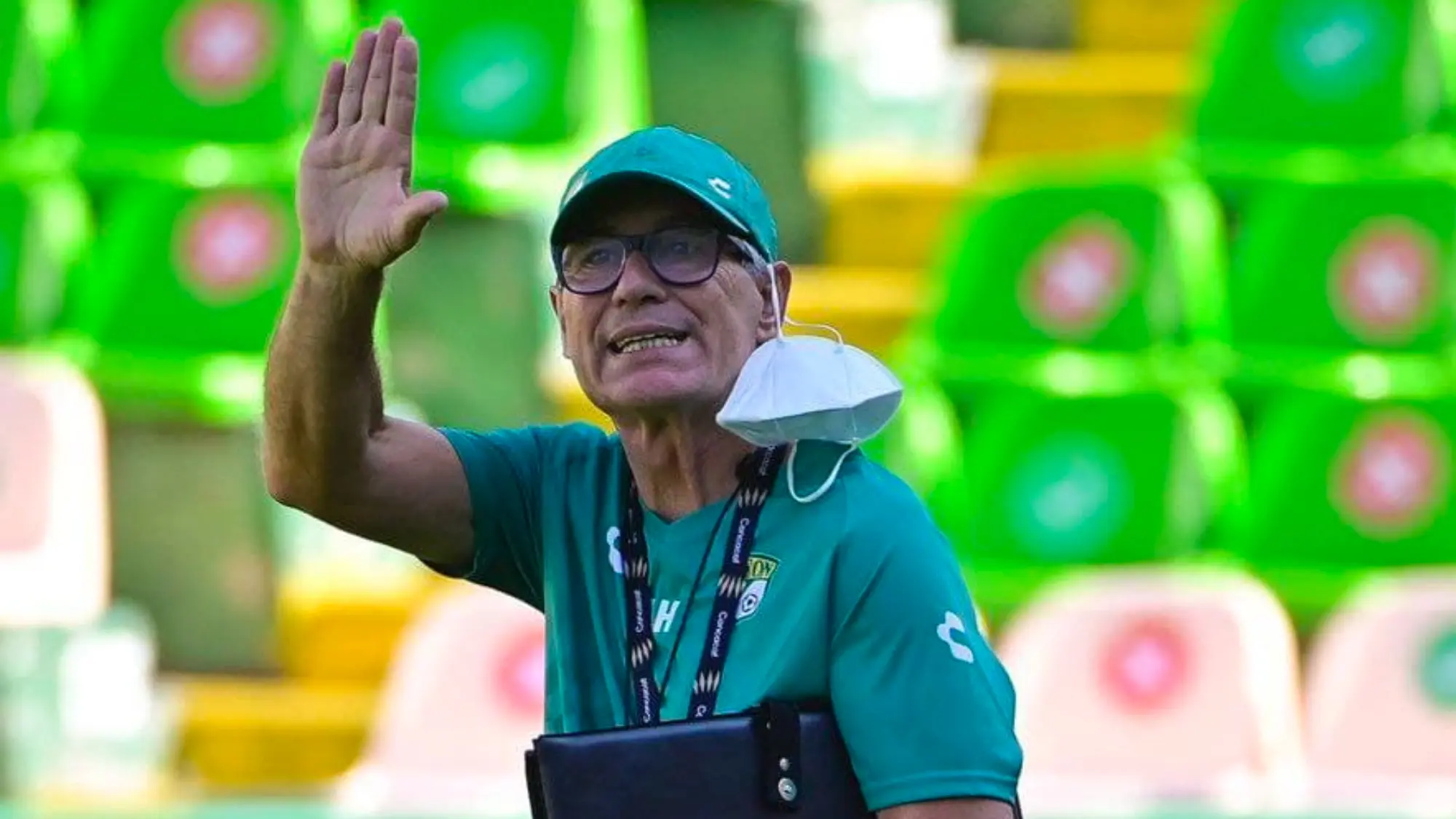Twitter @clubleonfc