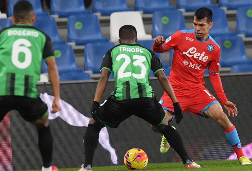 Sassuolo empata de &uacute;ltimo minuto al Napoli; partido termina en pol&eacute;mica