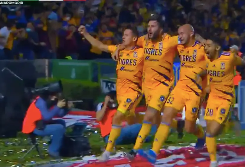 Thauvin y Gonz&aacute;lez le dan la victoria a Tigres en cinco minutos