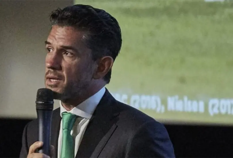 Irarragorri dice que la gente que agredi&oacute; a su familia es por falta de educaci&oacute;n