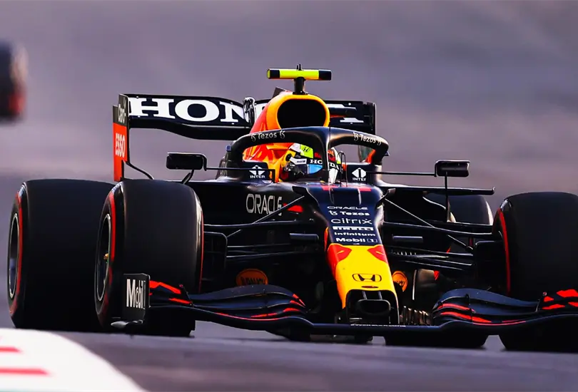Verstappen y redes aplauden al Checo por su defensa vs Hamilton