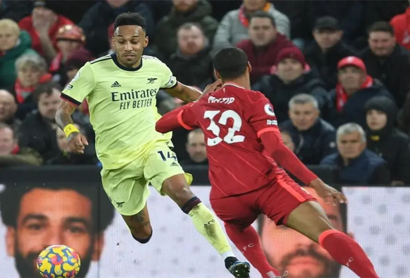 Arsenal le quita la capitan&iacute;a a Pierre-Emerick Aubameyang por indisciplina