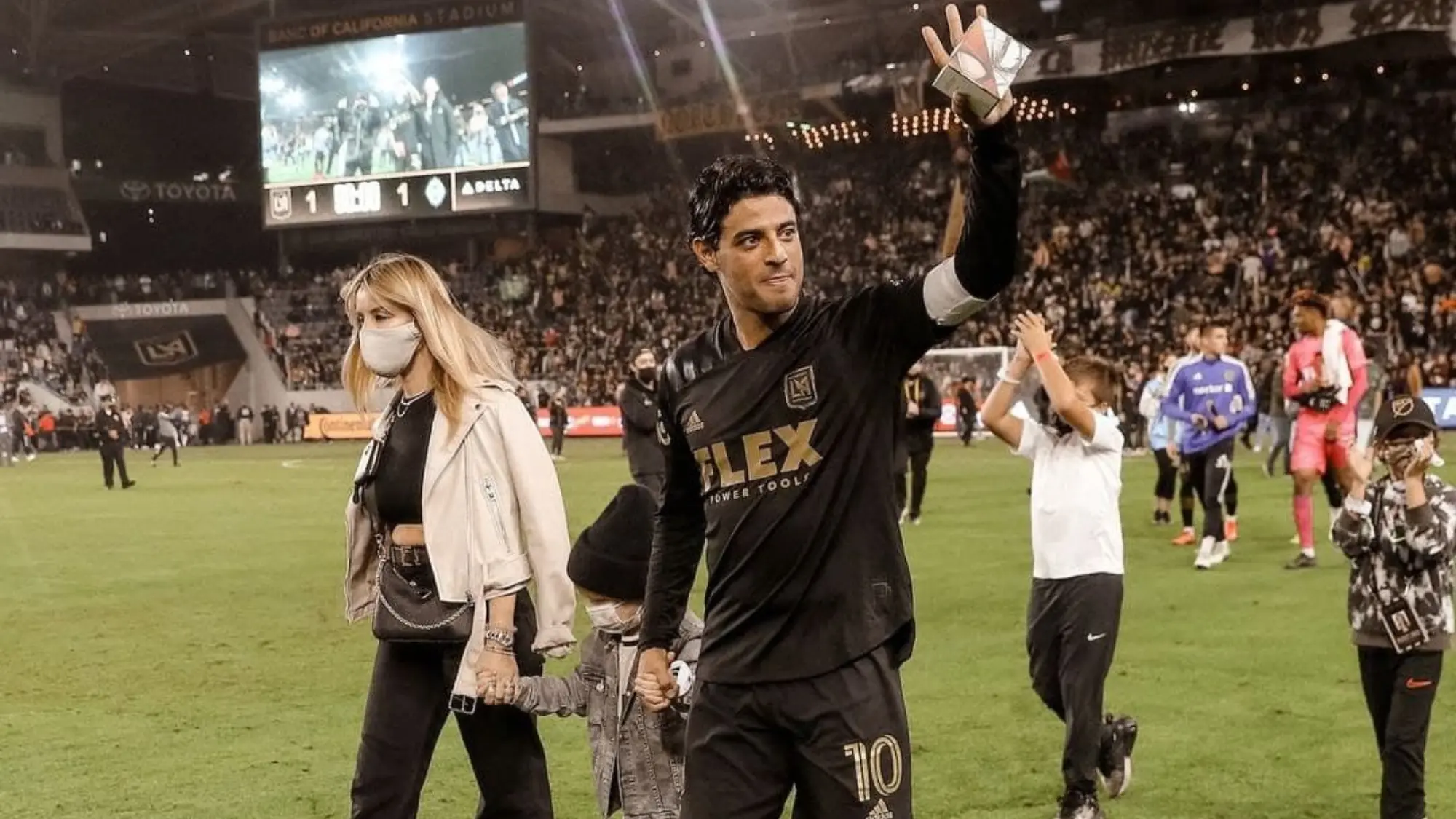 Instagram @lafc