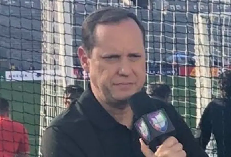 Paco Villa tiene encontronazo con tuitero y todo por culpa del Am&eacute;rica