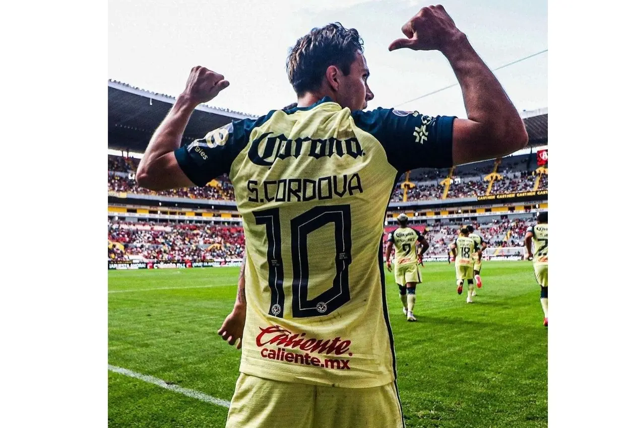 El mexicano no tuvo mucha participación con el América en la parte final del Apertura 2021. Foto: Instagram @cordovar97.