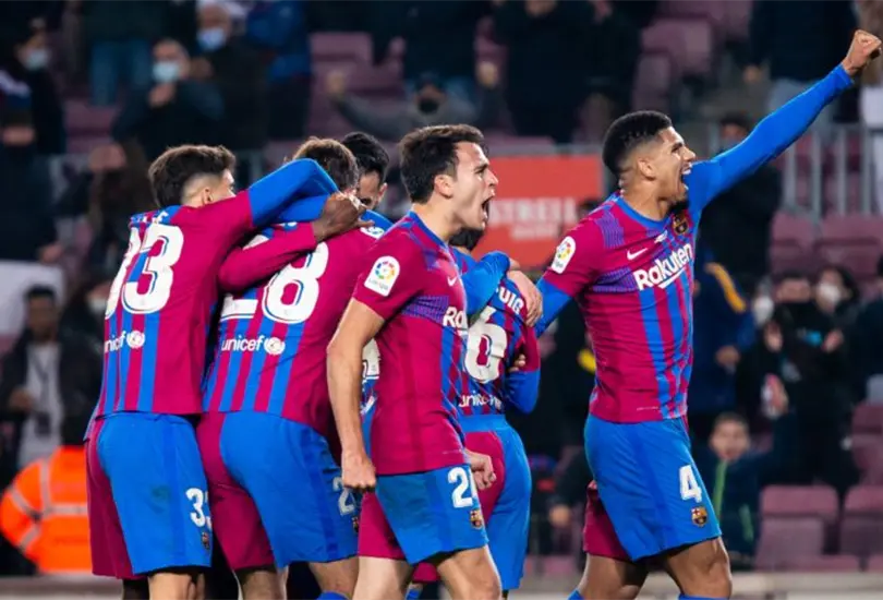 Centennials rescatan al Barcelona; esta generación es mejor, dice Xavi Centennials rescatan al Barcelona; esta generación es mejor, dice Xavi