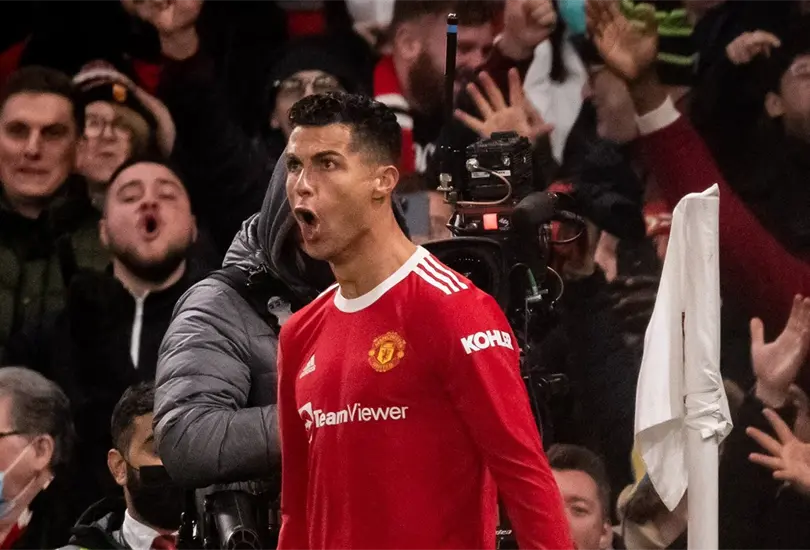 Cristiano Ronaldo anota su gol 800 en la victoria del Manchester United vs Arsenal Cristiano Ronaldo anota su gol 800 en la victoria del Manchester United vs Arsenal