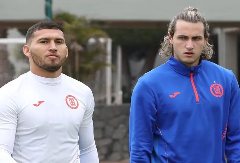 Santi Giménez reconoce que creyeron que se quitarían presión con el título de Cruz Azul Santi Giménez reconoce que creyeron que se quitarían presión con el título de Cruz Azul
