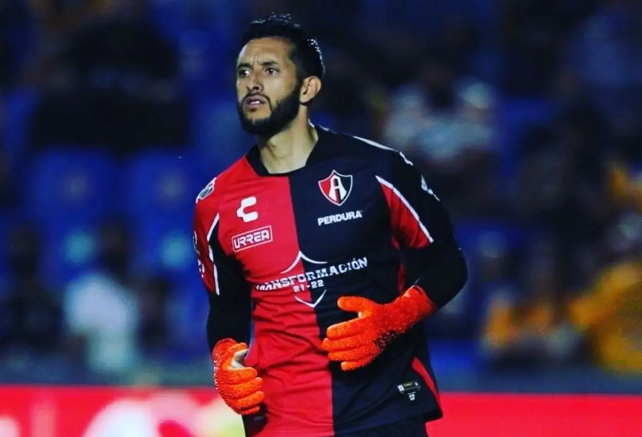 El portero sudamericano fue pieza clave en el título que conquistó el Atlas. Foto: Instagram @Camilo Vargas