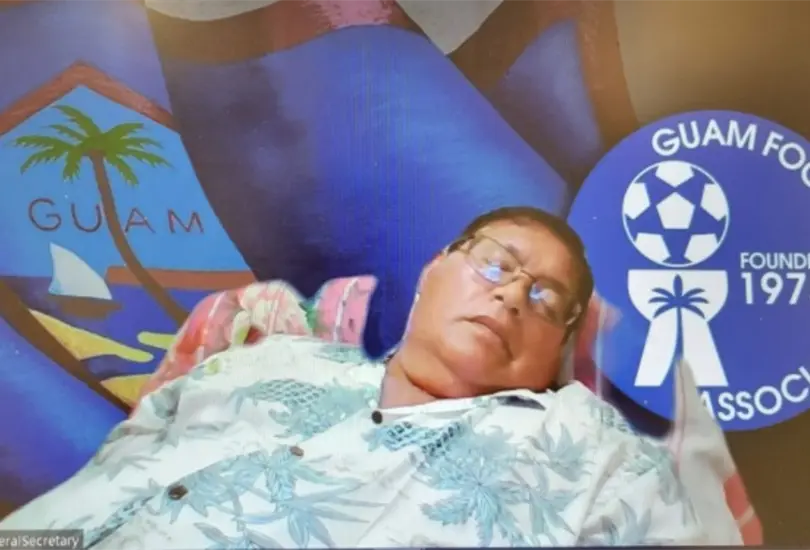 Directivo de Guam se duerme en asamblea de FIFA sobre Mundial bienal Directivo de Guam se duerme en asamblea de FIFA sobre Mundial bienal
