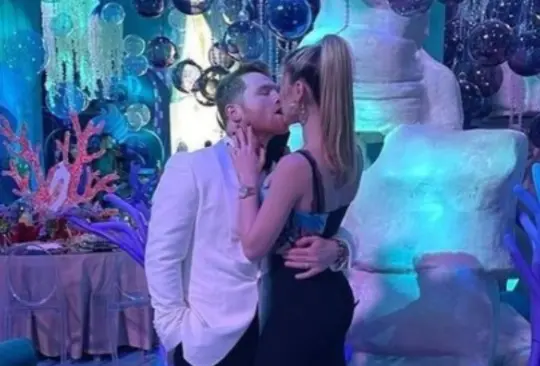 Canelo Álvarez y su familia festejan Navidad en grande