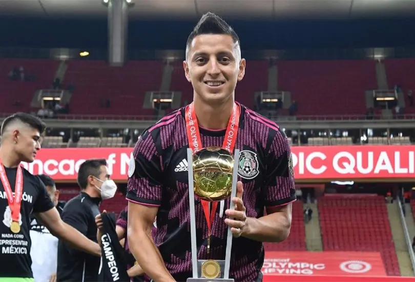 Chivas hace OFICIAL la contrataci&oacute;n de Roberto Alvarado