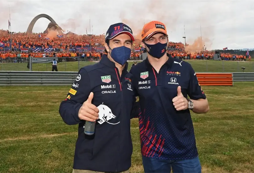Me ha impulsado a otro nivel, dice Checo sobre ser compañero de Verstappen Me ha impulsado a otro nivel, dice Checo sobre ser compañero de Verstappen