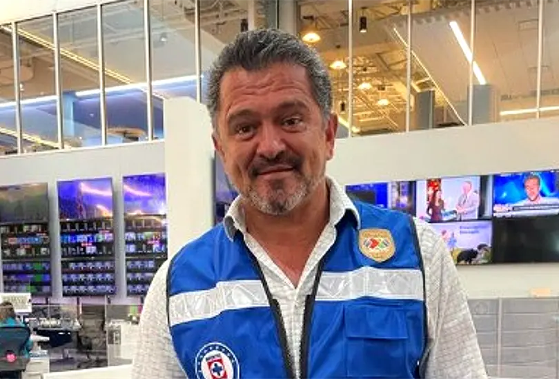 Ahora todos se quieren ir de Cruz Azul, critica Carlos Hermosillo