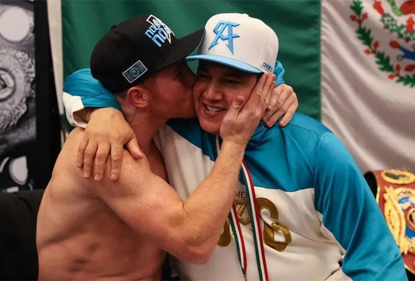 Canelo &Aacute;lvarez y Eddy Reynoso, los mejores del mundo en 2021 seg&uacute;n revista The Ring