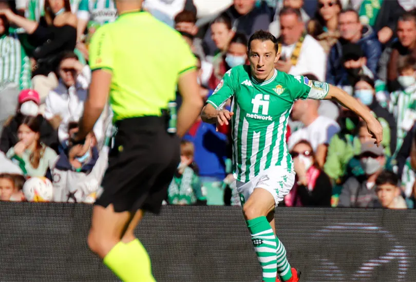 Xavi elogia cualidades de Guardado y cuenta que lo quiso fichar Xavi elogia cualidades de Guardado y cuenta que lo quiso fichar