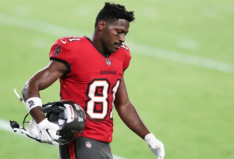 Arrestos y demandas entre las polémicas de Antonio Brown durante su carrera Arrestos y demandas entre las polémicas de Antonio Brown durante su carrera