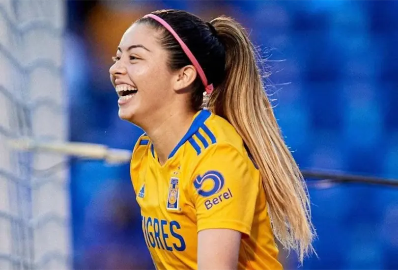 Katty Martínez posa con los colores del América y ya hasta número tiene Katty Martínez posa con los colores del América y ya hasta número tiene
