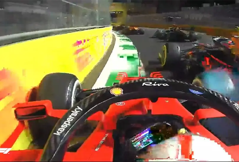 Leclerc golpea a Checo en el reinicio del GP de Arabia Saudita Leclerc golpea a Checo en el reinicio del GP de Arabia Saudita