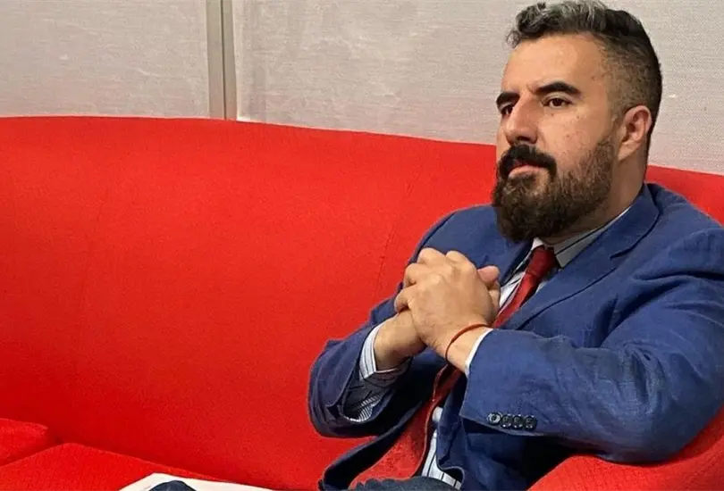 Álvaro Morales se burla de la eliminación de Pumas y es criticado en redes Álvaro Morales se burla de la eliminación de Pumas y es criticado en redes