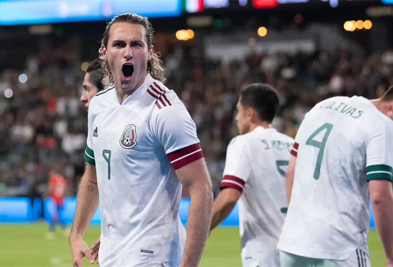Giménez adelanta a México; ¿Acevedo colabora en el empate? Giménez adelanta a México; ¿Acevedo colabora en el empate?