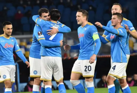 Napoli califica al repechaje de Europa League  tras victoria ante Leicester City