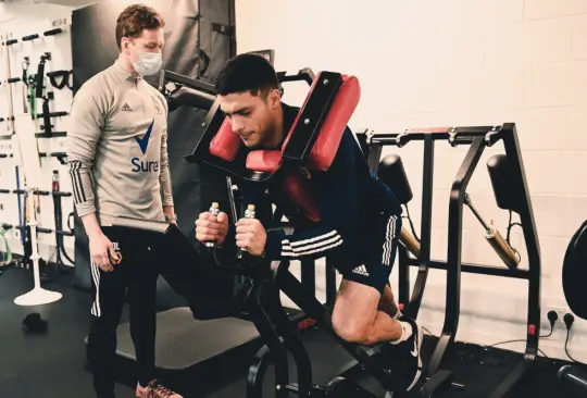 Raúl Jiménez tiene resultados asombrosos en su recuperación, asegura DT de los Wolves Raúl Jiménez tiene resultados asombrosos en su recuperación, asegura DT de los Wolves