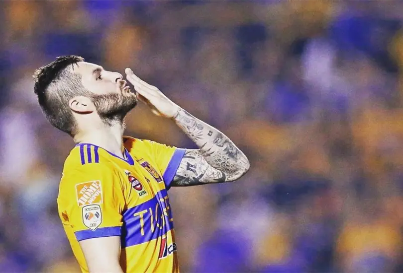 Gignac manda mensaje a los mexicanos y causa controversia en redes Gignac manda mensaje a los mexicanos y causa controversia en redes