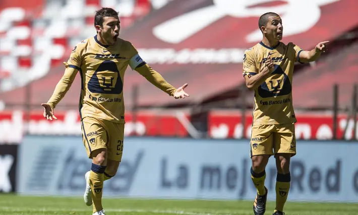 Comentaristas de TUDN se pelean en vivo por gol anulado a Pumas Comentaristas de TUDN se pelean en vivo por gol anulado a Pumas